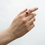 Pierścionek z granatem